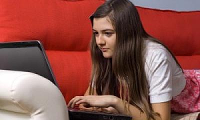 W pułapce internetowych znajomości